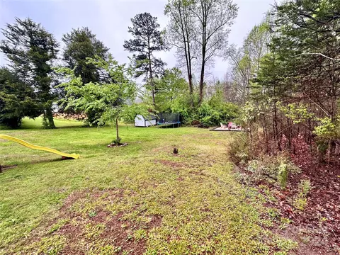 Exterior - 214 Baxter St, Morganton, NC 28655 photo 6 of 8