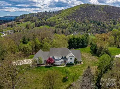 222 Bradford Hill Rd, Mills River, NC 28759