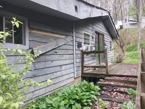 95 Bothy Rd, Brevard, NC 28712