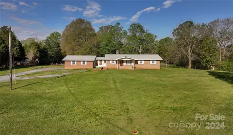 1917 Garner Rd, Denton, NC 27239