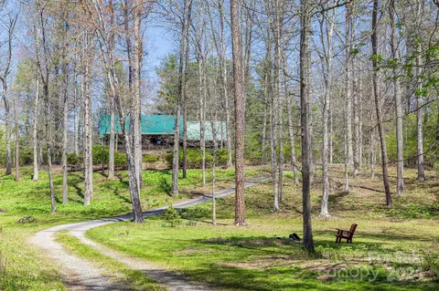 72 Devanna Dr, Alexander, NC 28701