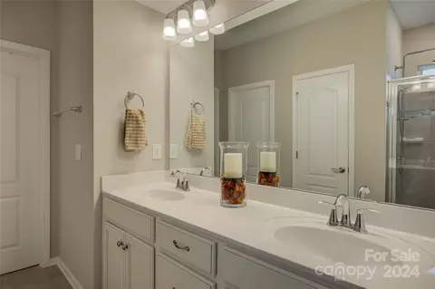 Bath - 1701 Tranquility Blvd, Lancaster, SC 29720 photo 2 of 5