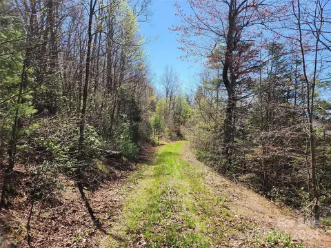 00 Electra Ln, Burnsville, NC 28714