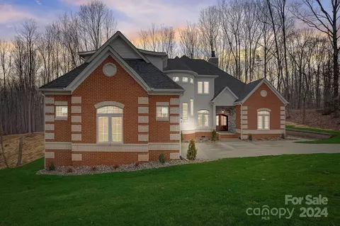 100 Harbor Ridge Dr, Statesville, NC 28677
