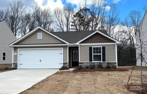 3520 Clover Valley Dr, Gastonia, NC 28052