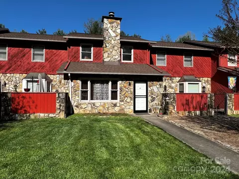 18 Stonelake Dr, Granite Falls, NC 28630
