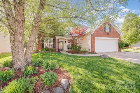 6159 Maple Leaf Ave, Harrisburg, NC 28075
