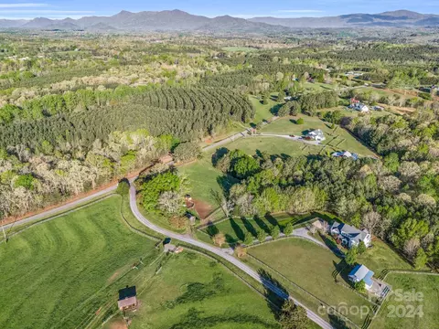 View/Area - 23 Over Hill Dr, Tryon, NC 28782 photo 9 of 11