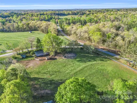 View/Area - 23 Over Hill Dr, Tryon, NC 28782 photo 4 of 11