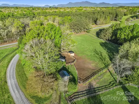 View/Area - 23 Over Hill Dr, Tryon, NC 28782 photo 2 of 11