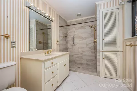 Bath - 56 Wells Ln, Tryon, NC 28782 photo 1 of 2