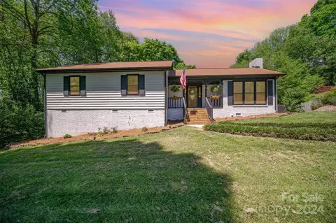 616 Forest Ln, Belmont, NC 28012