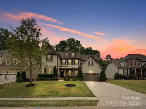 1719 Sutter Creek Dr, Waxhaw, NC 28173