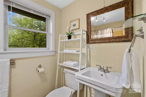 Bath - 55 Forest Ln, Tryon, NC 28782 photo 4 of 4