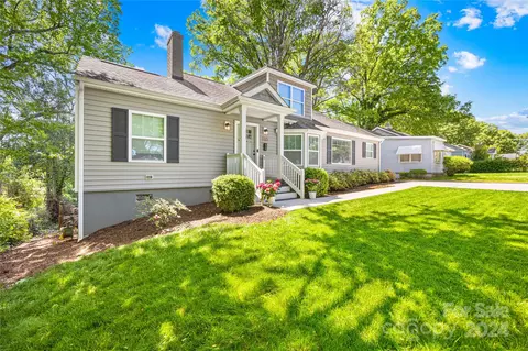 Exterior - 1119 Skyview Rd, Charlotte, NC 28208 photo 3 of 6