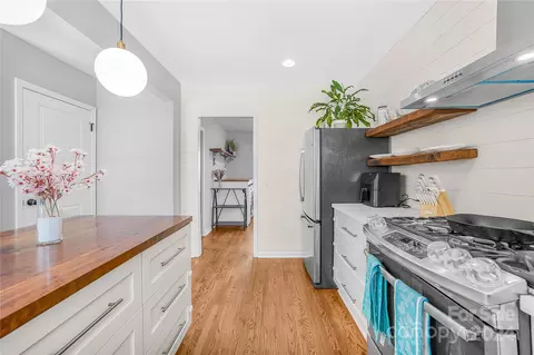 Kitchen - 1119 Skyview Rd, Charlotte, NC 28208 photo 2 of 3