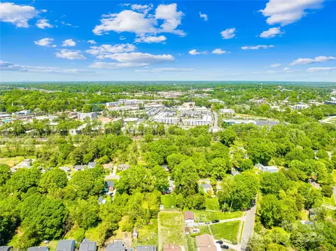 View/Area - 1119 Skyview Rd, Charlotte, NC 28208 photo 4 of 6