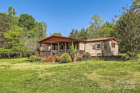 139 Louise Dr, Mooresville, NC 28115