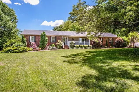 210 Didio Cir, Mooresville, NC 28115