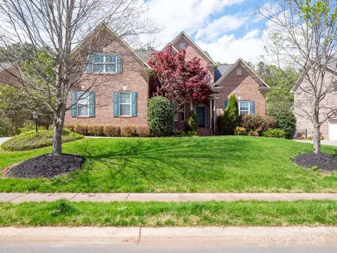 14922 Capricorn Ln, Charlotte, NC 28277