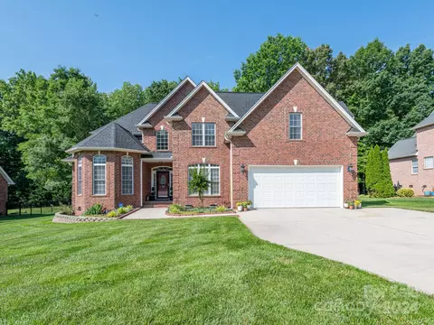 3733 Tea Olive Dr, Gastonia, NC 28056