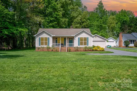 3210 Deer Track Ln, Monroe, NC 28110