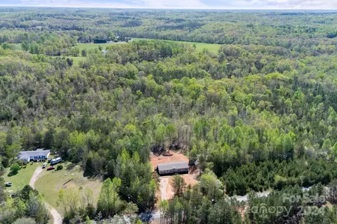 View/Area - 3530 Broadhurst Ln, Clover, SC 29710 photo 5 of 8