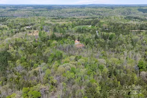 View/Area - 3530 Broadhurst Ln, Clover, SC 29710 photo 7 of 8