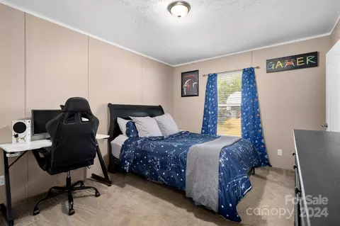 Bedroom - 3530 Broadhurst Ln, Clover, SC 29710 photo 4 of 5