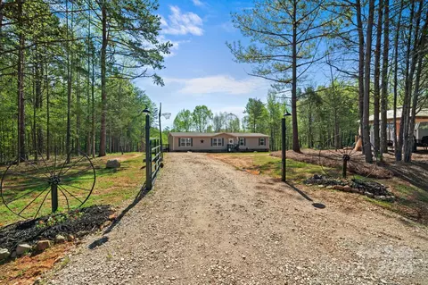 View/Area - 3530 Broadhurst Ln, Clover, SC 29710 photo 1 of 8