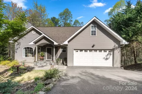 16 Leisure Loop, Weaverville, NC 28787