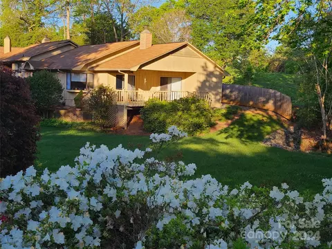 430 5th Ne Ave NE, Hickory, NC 28601
