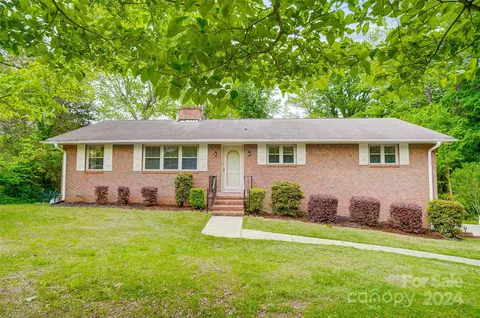 324 Fielding Rd, Charlotte, NC 28214