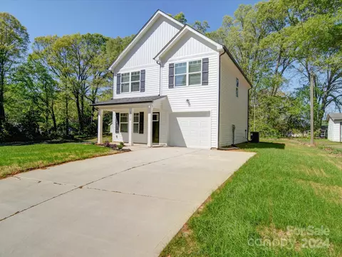 130 Spring Garden Dr, Gastonia, NC 28052