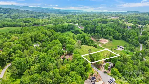 60 Sweet Fern 56 Pkwy #56, Asheville, NC 28804