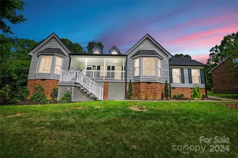1028 Balsam Ter, Charlotte, NC 28214