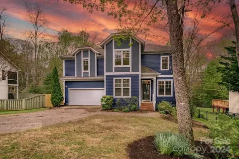426 Mountain Wasp Dr, Biltmore Lake, NC 28715