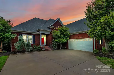 725 Double Eagle Sw St SW, Concord, NC 28027