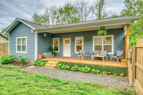 30 W Trimont Dr, Franklin, NC 28734
