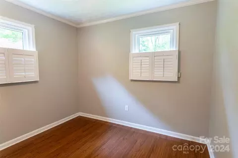 143 Briar Ln, Clyde, NC 28721 photo 9