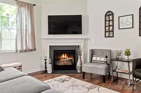 Living - 3218 Oak Tree Trl, Matthews, NC 28105 photo 3 of 4