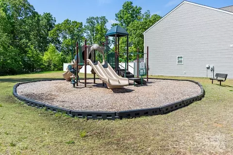 Exterior - 3218 Oak Tree Trl, Matthews, NC 28105 photo 7 of 7
