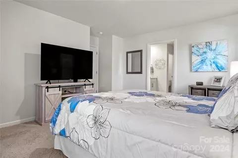 Bedroom - 3218 Oak Tree Trl, Matthews, NC 28105 photo 2 of 5