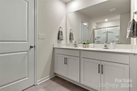 Bath - 3218 Oak Tree Trl, Matthews, NC 28105 photo 5 of 8