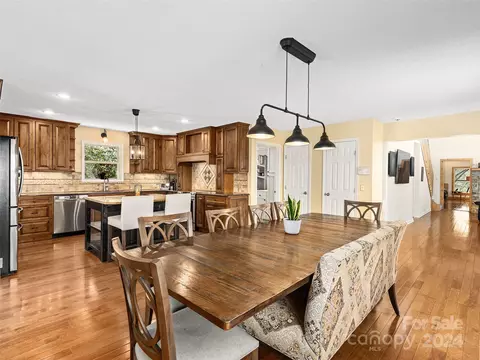 Dining - 293 Falling Spring Rd, Clyde, NC 28721 photo 2 of 3