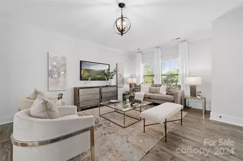 Living - 418 E 17th St, Charlotte, NC 28206 photo 1 of 3