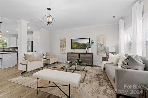 Living - 418 E 17th St, Charlotte, NC 28206 photo 3 of 3