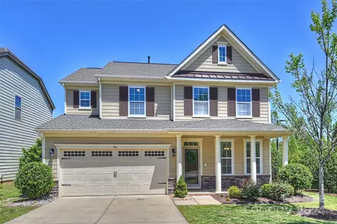 182 Blossom Ridge Dr, Mooresville, NC 28117