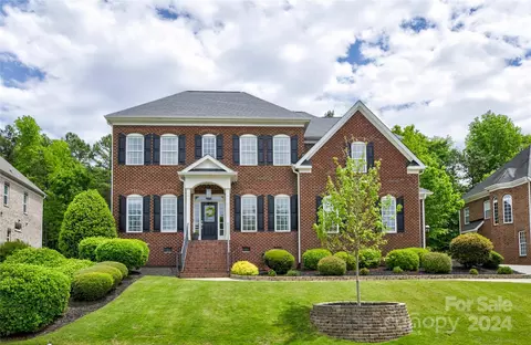17016 Turtle Point Rd, Charlotte, NC 28278