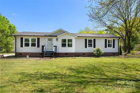 8426 Smith Rd, Stanfield, NC 28163
